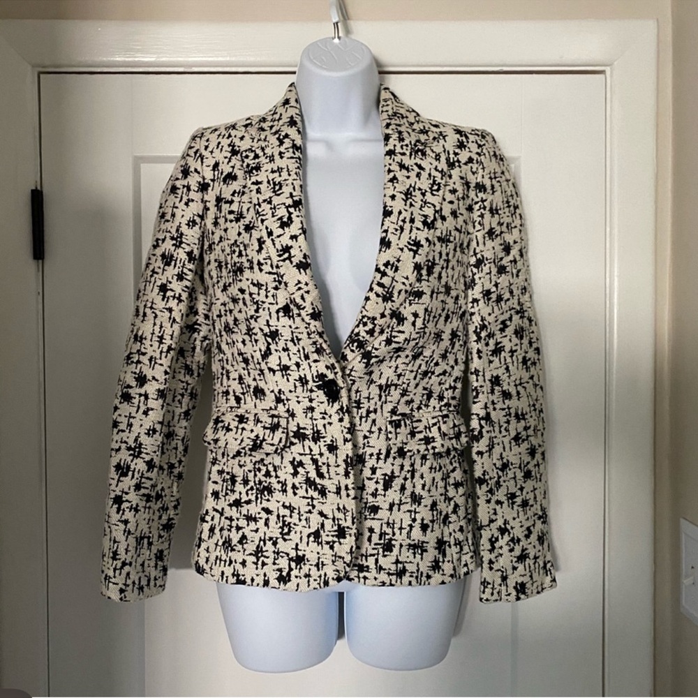 Alice + Olivia Fitted Tweed Blazer